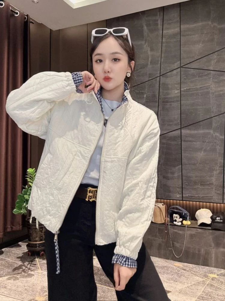 Осень/зима 2021, новая женская дизайнерская хлопковая куртка в корейском стиле, свободное повседневное плиссированное универсальное короткое пальто
Осень/зима 2021, новая женская дизайнерская хлопковая куртка в корейском стиле, свободное повседневное плиссированное универсальное короткое пальто