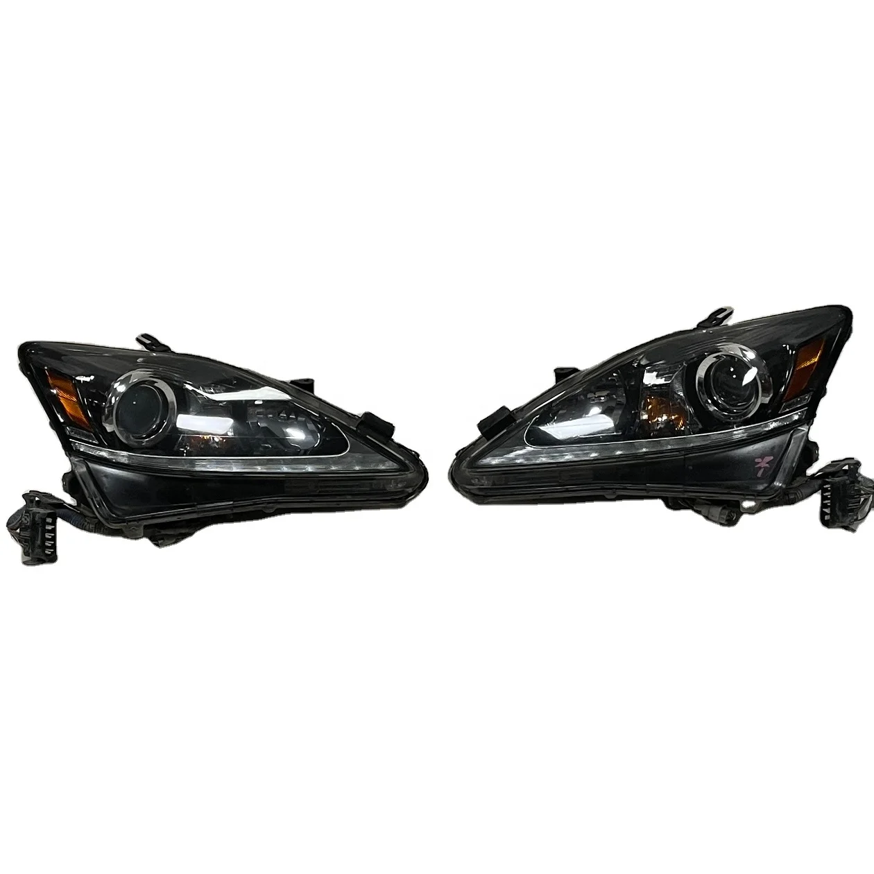 For 2006-2012 Lexus IS250 headlight black modified upgrade IS300 LED with ripple original factory in Japan
For 2006-2012 Lexus IS250 headlight black modified upgrade IS300 LED with ripple original factory in Japan