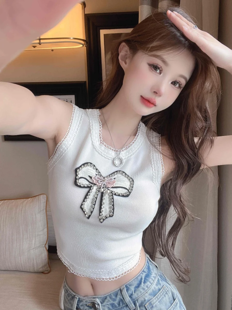 Жилет с тяжелой вышивкой и вставками из страз, новинка 2024 года, укороченный, приталенный, женский топ, модный тренд
Жилет с тяжелой вышивкой и вставками из страз, новинка 2024 года, укороченный, приталенный, женский топ, модный тренд