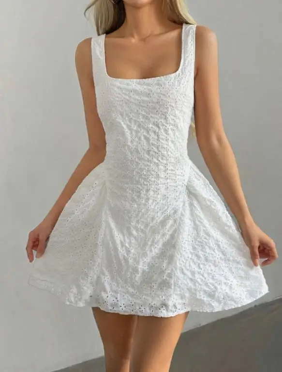 2026 Spring/summer Women's Elegant Style Square Neck Hollow Embroidery Dress
2026 Spring/summer Women's Elegant Style Square Neck Hollow Embroidery Dress