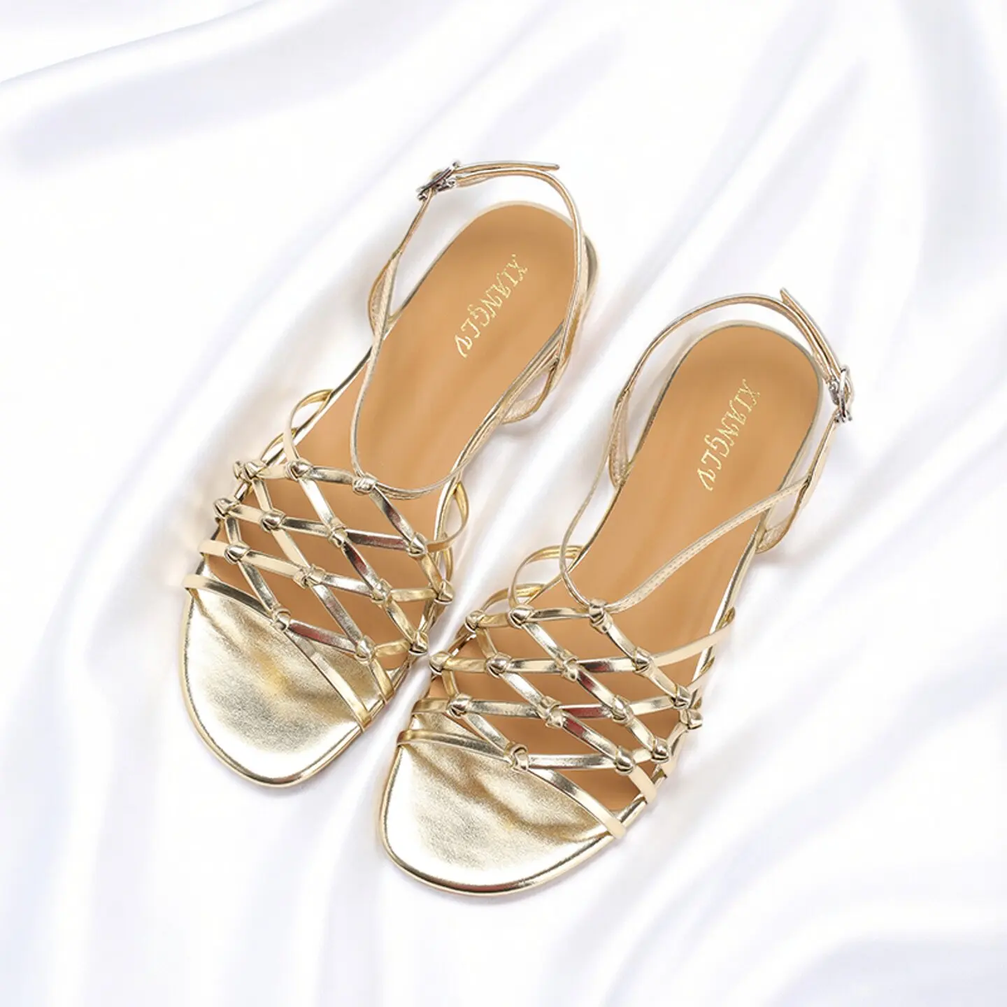Retro Women Roman Sandals Handmade Woven Thin Strap Hollow Out Casual Sandalias Mujer Non-slip Beach Flat Bottom Female Shoes
Retro Women Roman Sandals Handmade Woven Thin Strap Hollow Out Casual Sandalias Mujer Non-slip Beach Flat Bottom Female Shoes