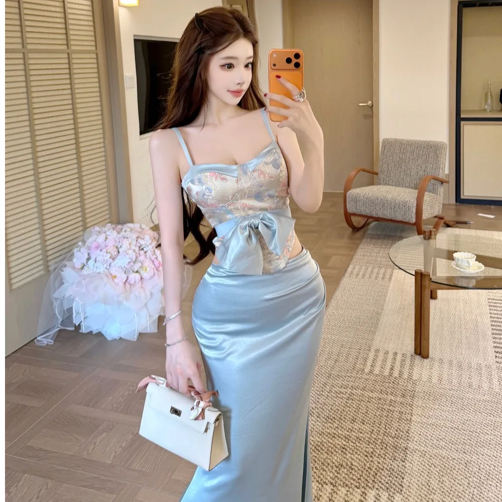 Elegant Trendy Matching Set Women's Sleeveless Vest And Skirt Floral Print Princess Style Fashionable Non-Repeating Top And B...
Elegant Trendy Matching Set Women's Sleeveless Vest And Skirt Floral Print Princess Style Fashionable Non-Repeating Top And B...