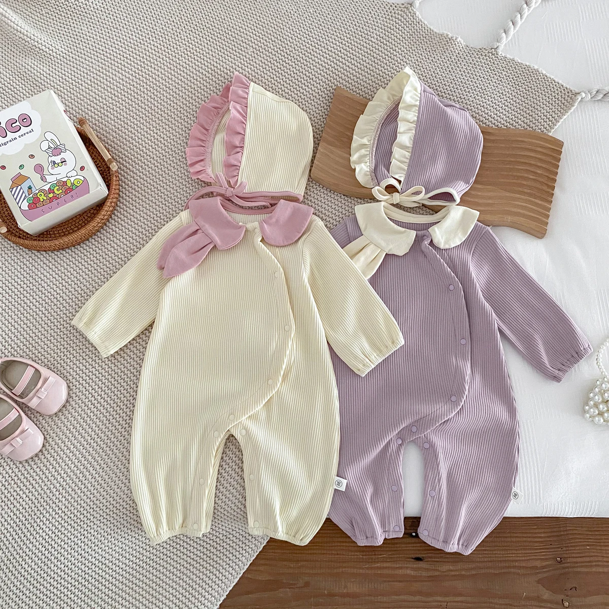 INS Korean version of spring and autumn children's cute solid color doll collar threaded long sleeve jumpsuit female baby hooded
INS Korean version of spring and autumn children's cute solid color doll collar threaded long sleeve jumpsuit female baby hooded