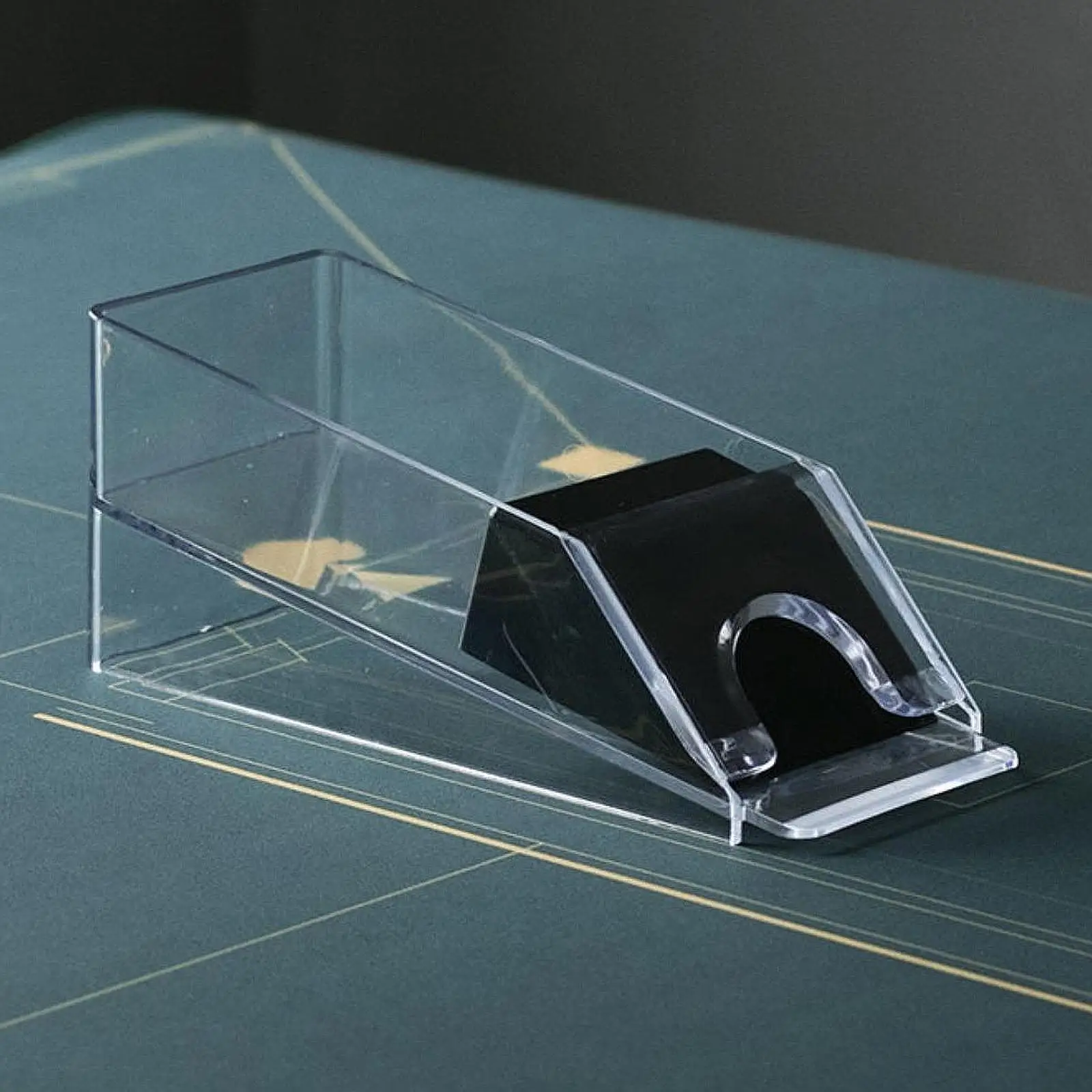 Cards Shoe Professional Playing Card Dispenser for Game Living Rooms Party
Cards Shoe Professional Playing Card Dispenser for Game Living Rooms Party