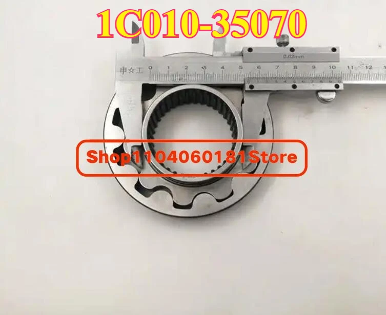 High Quality 1C010-35070 Excavator Parts in Stock Oil Pump for Kubota Engine V3300 Oil Pump 
High Quality 1C010-35070 Excavator Parts in Stock Oil Pump for Kubota Engine V3300 Oil Pump