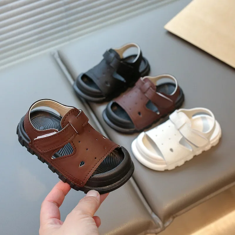 Boys Girls Beach Shoes Toes Capped Anti-kicked Kids Sports Sandals Non-slip Soft Sole 2025 Summer New Children Sandals Fashion
Boys Girls Beach Shoes Toes Capped Anti-kicked Kids Sports Sandals Non-slip Soft Sole 2025 Summer New Children Sandals Fashion