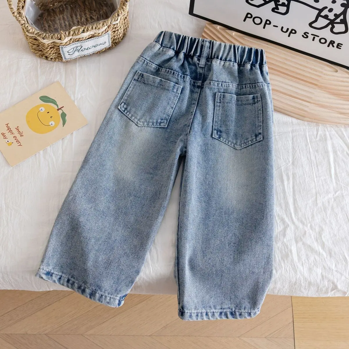Girls Denim Jeans Spring Autumn New Fashion Straight Leg Pants Casual Butterfly Knot Long Trousers for Kids
Girls Denim Jeans Spring Autumn New Fashion Straight Leg Pants Casual Butterfly Knot Long Trousers for Kids