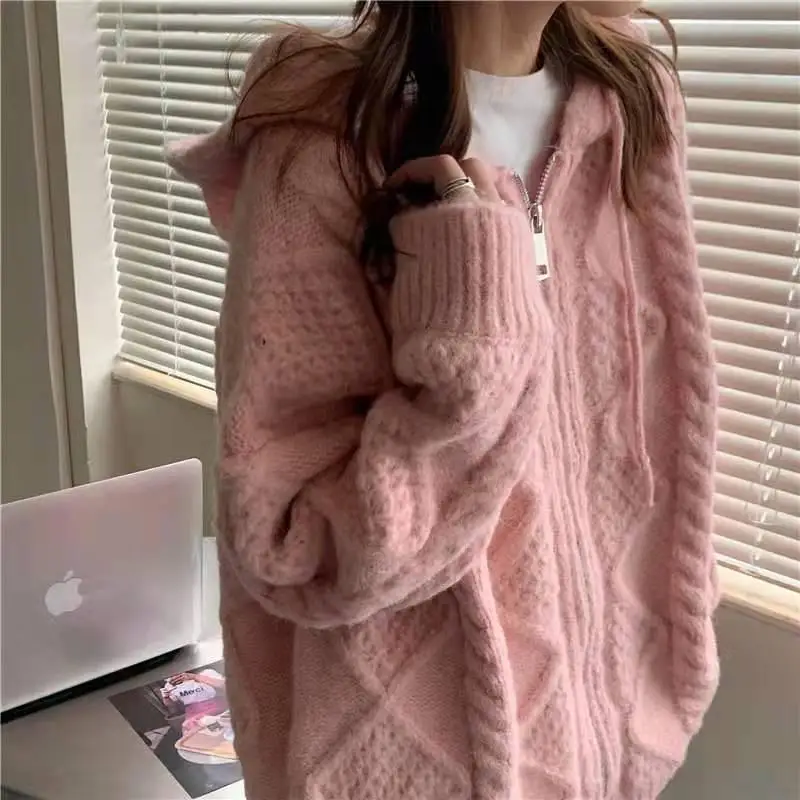 2023 New Color-blocking Sweater Cardigan Women's Autumn and Winter All-match Loose V-neck Long-sleeved Knitted Jacket Female
2023 New Color-blocking Sweater Cardigan Women's Autumn and Winter All-match Loose V-neck Long-sleeved Knitted Jacket Female
