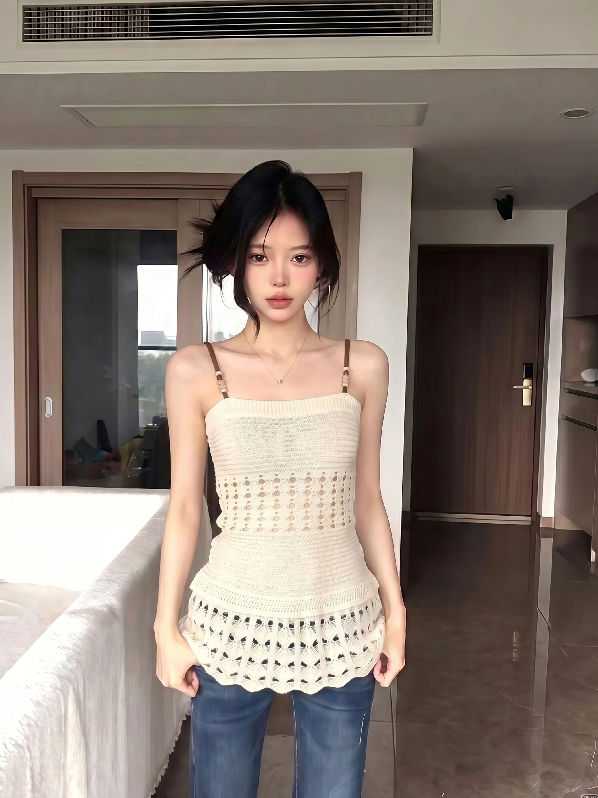 Korean Style Soft Hollow out Knitted Women's Vest Top Shoulder Strap Waist in Slimming Pure Desire Sleeveless Top
Korean Style Soft Hollow out Knitted Women's Vest Top Shoulder Strap Waist in Slimming Pure Desire Sleeveless Top