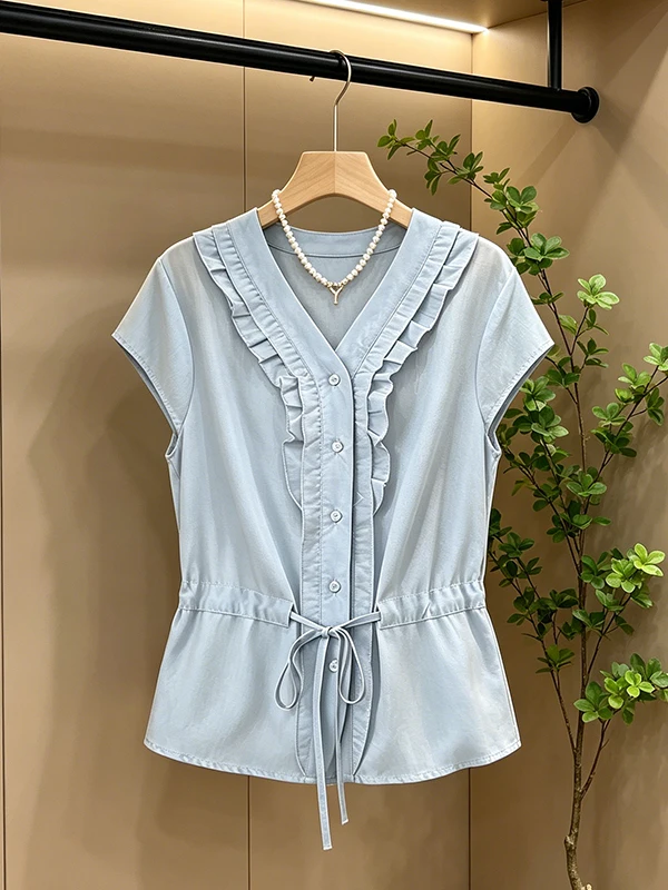Casual V-neck Button Detail Wooden Ear Trim Shirt Women's plus Size Slimming Trendy Top Summer 2026 New Style Fashionable
Casual V-neck Button Detail Wooden Ear Trim Shirt Women's plus Size Slimming Trendy Top Summer 2026 New Style Fashionable
