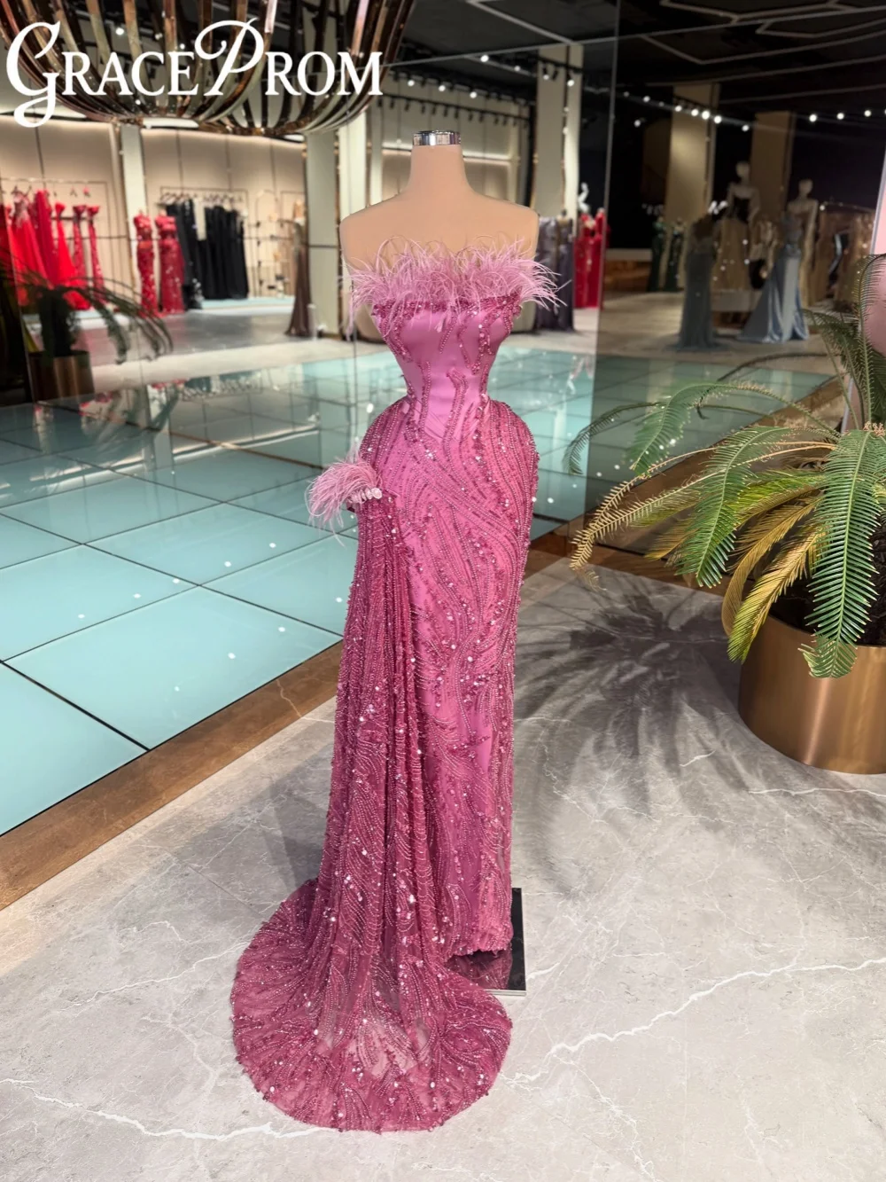 New Arrival Gorgeous Beaded Evening Dress Elegant Feathered Long Wedding Party Gown Customized Glamorous Stylish Banquet Gowns
New Arrival Gorgeous Beaded Evening Dress Elegant Feathered Long Wedding Party Gown Customized Glamorous Stylish Banquet Gowns