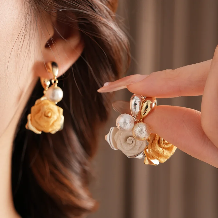 Mesh Flower Pearl Earrings | Two-Wear Drop Style | Designer's Exquisite Jewelry 
Mesh Flower Pearl Earrings | Two-Wear Drop Style | Designer's Exquisite Jewelry