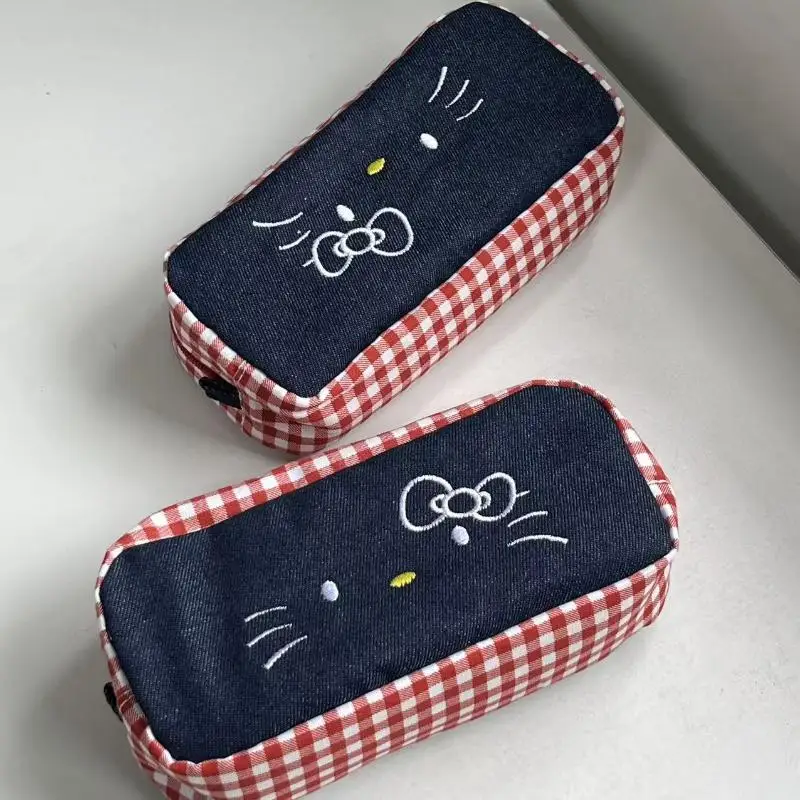 Милый джинсовый пенал Hello Kitty с героями мультфильмов, большая емкость, многофункциональная сумка для хранения канцелярских товаров, канцелярские принадлежности
Милый джинсовый пенал Hello Kitty с героями мультфильмов, большая емкость, многофункциональная сумка для хранения канцелярских товаров, канцелярские принадлежности