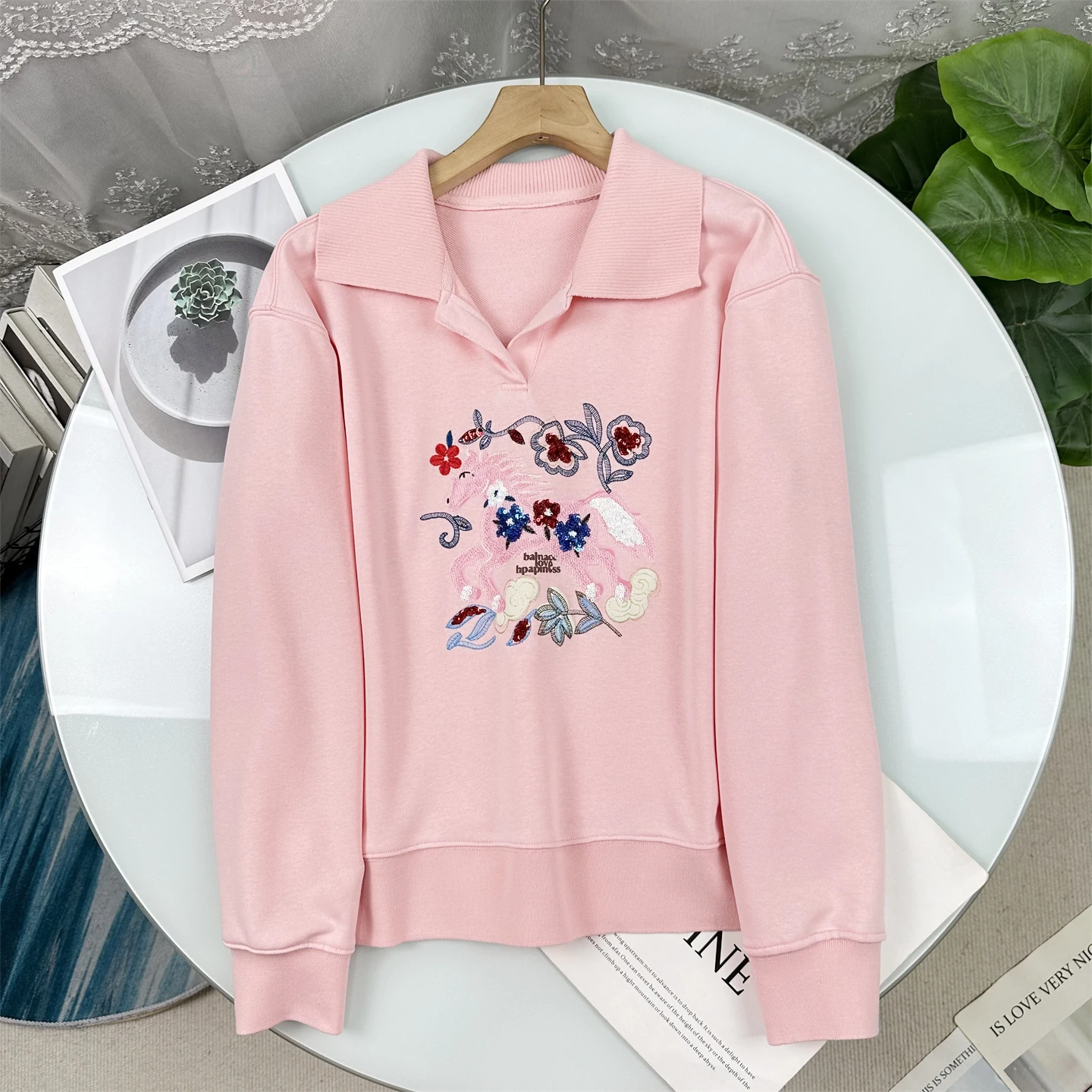 Spring 2026 Embroidered Sequin Pink Collar Sweatshirt Loose Fit Shoulder Design Girl's Top Fashionable Youthful Style
Spring 2026 Embroidered Sequin Pink Collar Sweatshirt Loose Fit Shoulder Design Girl's Top Fashionable Youthful Style