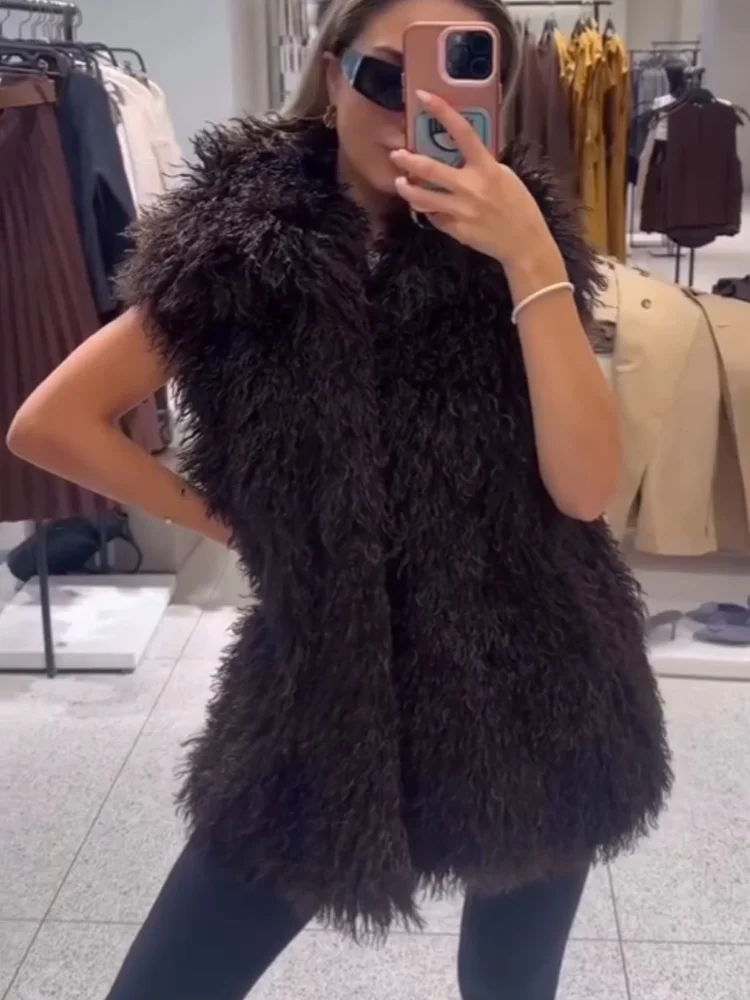 HH Autumn Women Fashion Versatile Turn-down Collar Artificial Fur Vest Female Simple Causal Slim Sleeveless Solid 2025 Top
HH Autumn Women Fashion Versatile Turn-down Collar Artificial Fur Vest Female Simple Causal Slim Sleeveless Solid 2025 Top