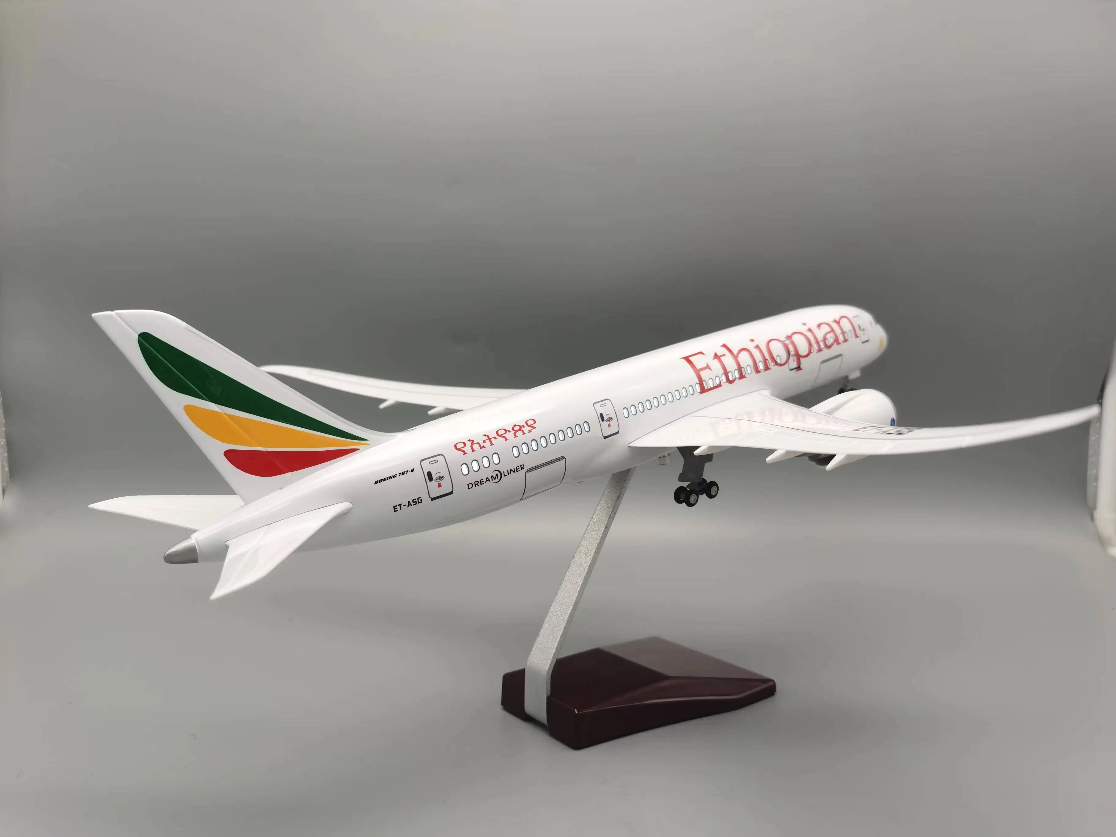 Toy Planes 47CM 1:135 Scale Aircraft Diecast Model A330 Ethiopia Airlines Airway W Base Wheel Resin Plastic Assembly Aircraft
Toy Planes 47CM 1:135 Scale Aircraft Diecast Model A330 Ethiopia Airlines Airway W Base Wheel Resin Plastic Assembly Aircraft