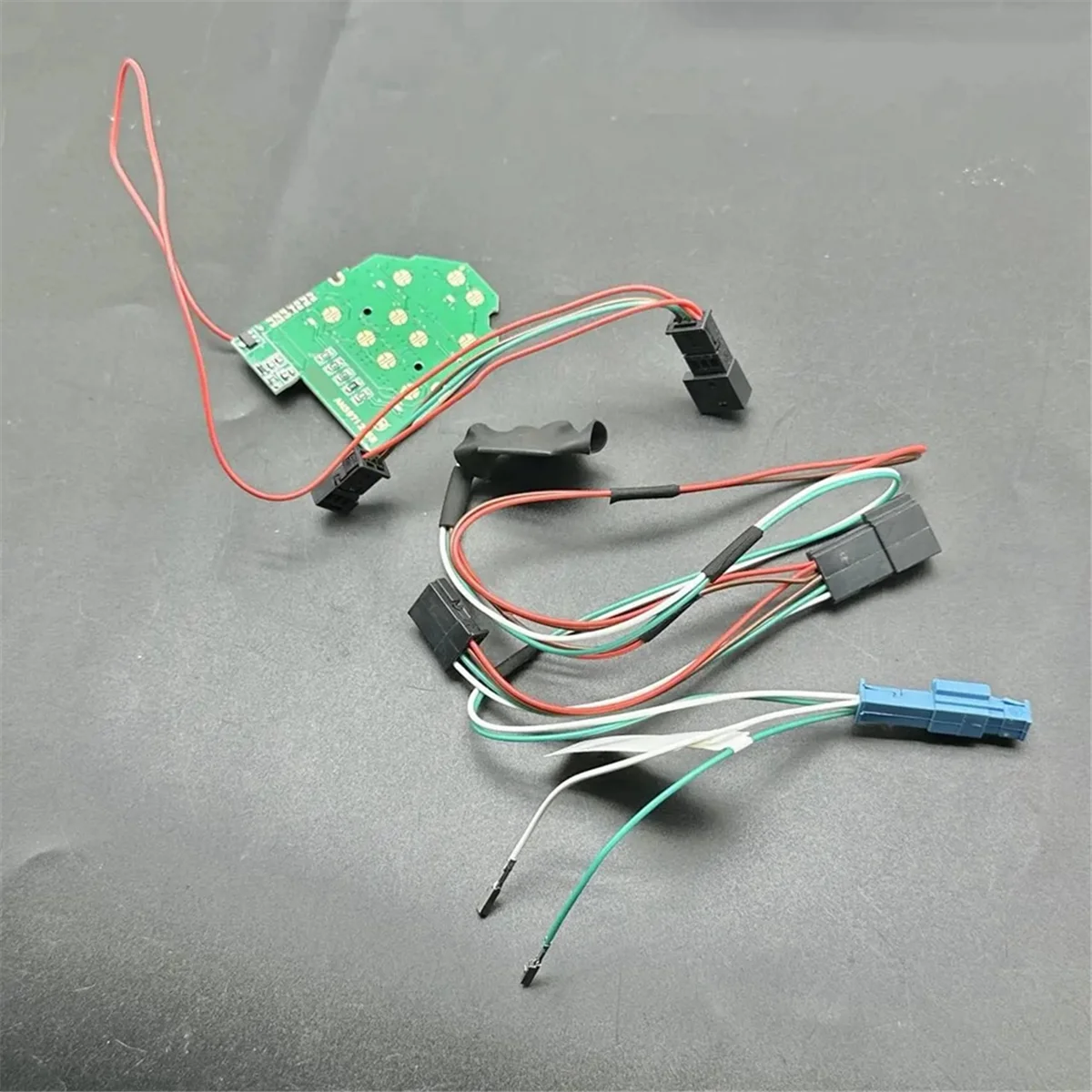 A42P-M1 M2 Sport Steering Wheel Button Module for BMW F10 F20 F22 F30 F32 F2 F26 F15 F26 M3 M5 550D M328
A42P-M1 M2 Sport Steering Wheel Button Module for BMW F10 F20 F22 F30 F32 F2 F26 F15 F26 M3 M5 550D M328
