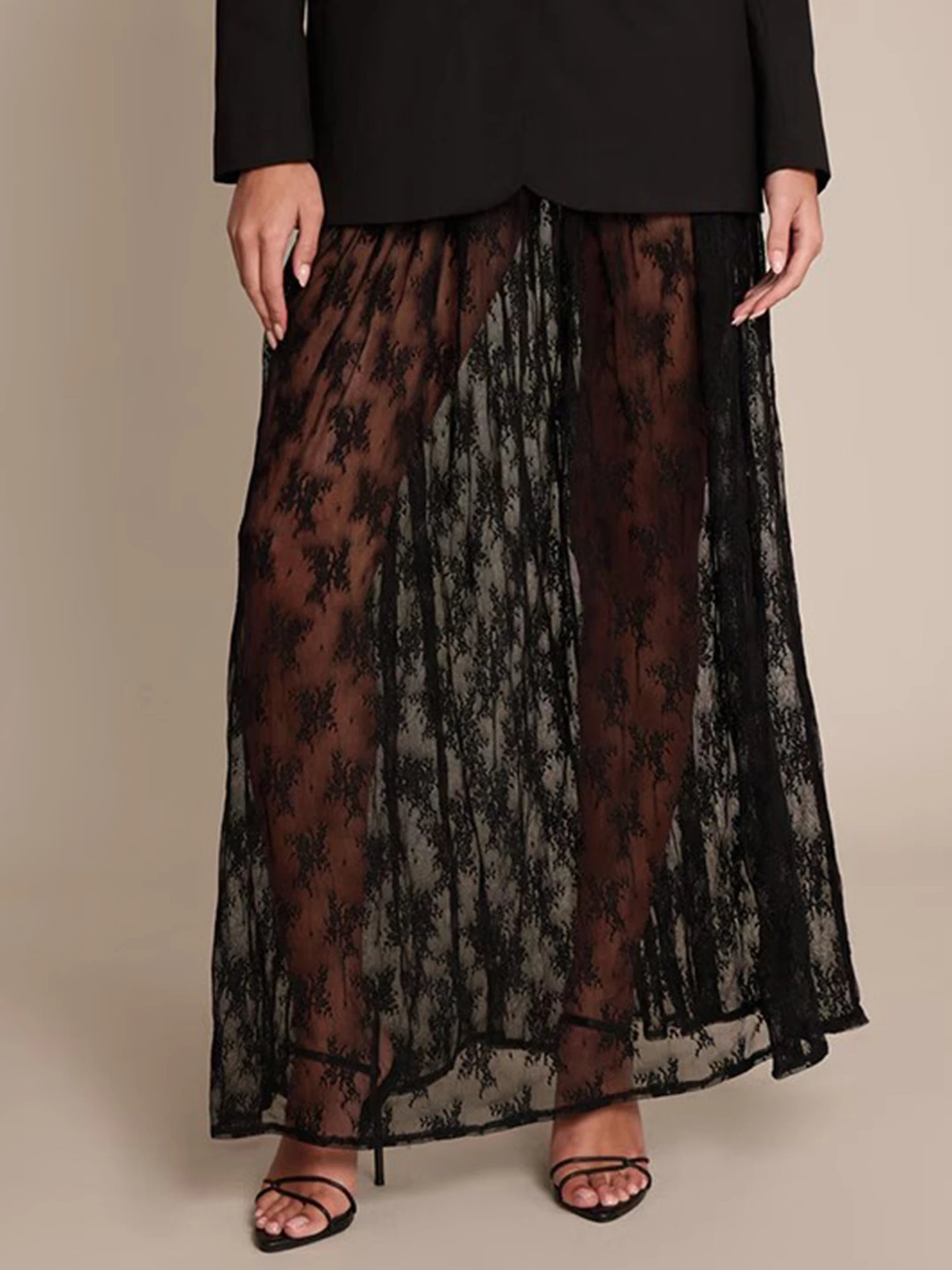 2026 Summer New Women's Sheer Lace Long Skirt Sexy Built-in Thongs Design Low Elastic Waist Flowy Skirt for Daily Party Club New
2026 Summer New Women's Sheer Lace Long Skirt Sexy Built-in Thongs Design Low Elastic Waist Flowy Skirt for Daily Party Club New