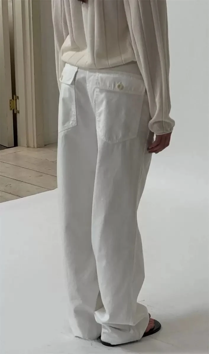 Белые повседневные брюки с высокой талией для женщин: универсальные, удобные, из хлопка, свободного кроя, для осени, новинка
Белые повседневные брюки с высокой талией для женщин: универсальные, удобные, из хлопка, свободного кроя, для осени, новинка