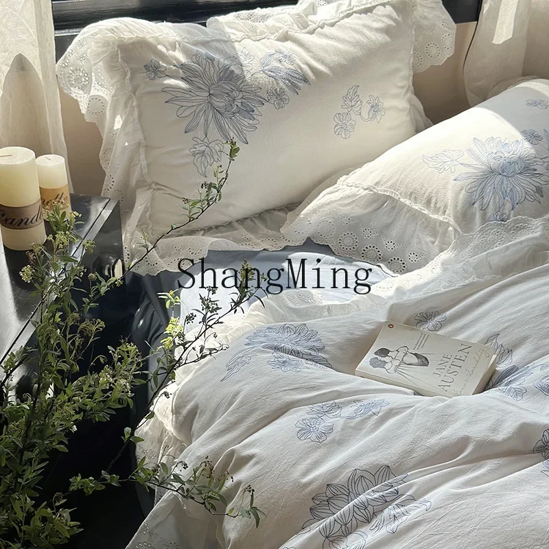 CLL Bed Skirt Four-Piece Cotton Washed Cotton Embroidered Ruffle Duvet Cover
CLL Bed Skirt Four-Piece Cotton Washed Cotton Embroidered Ruffle Duvet Cover