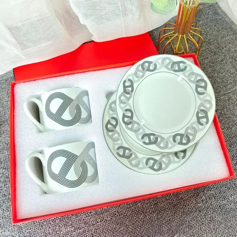 Chic Afternoon Tea Essentials - 2 Modern Coffee Cups & Matching Plates In Fashion Gift Packaging
Chic Afternoon Tea Essentials - 2 Modern Coffee Cups & Matching Plates In Fashion Gift Packaging