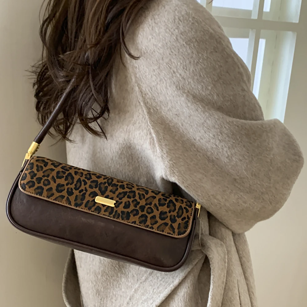 Новинка 2025 года, матовая контрастная цветная лоскутная сумка для подмышек, женская модная высококачественная сумка на плечо с пряжкой и молнией, сумки для подмышек
Новинка 2025 года, матовая контрастная цветная лоскутная сумка для подмышек, женская модная высококачественная сумка на плечо с пряжкой и молнией, сумки для подмышек