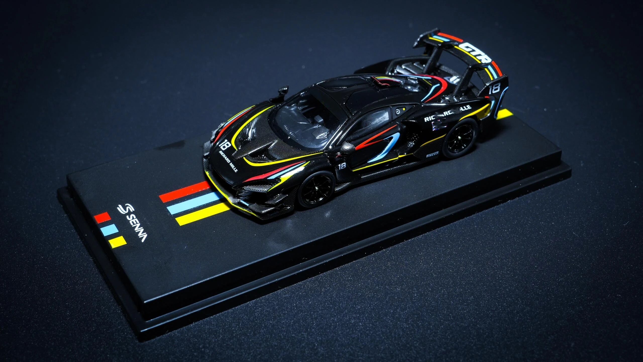 GT SHOW CM 1:64 Senna GTR Diecast Model Car Limited edition
GT SHOW CM 1:64 Senna GTR Diecast Model Car Limited edition