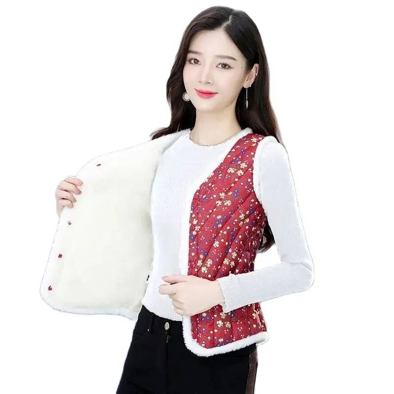 Cold Winter Vest Female Fashion Short Fragmented Flowers Down Cotton Waistcoat 2023 New Casual Thicken Warm Women's Cotton Coat
Cold Winter Vest Female Fashion Short Fragmented Flowers Down Cotton Waistcoat 2023 New Casual Thicken Warm Women's Cotton Coat