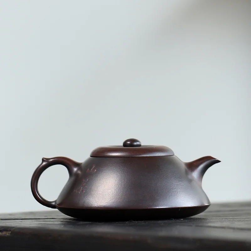 Handmade Yixing Ore Red Sand Purple Pot Paper Ladle Teapot Inner Push Ball Hole Household Set 200C
Handmade Yixing Ore Red Sand Purple Pot Paper Ladle Teapot Inner Push Ball Hole Household Set 200C