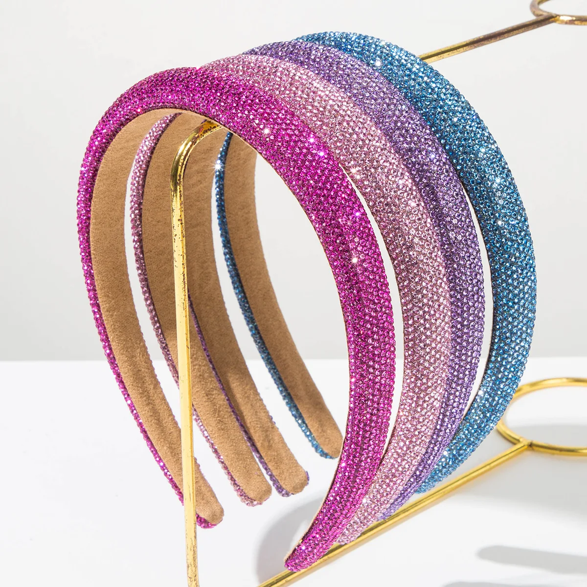 Minimalist Solid Color Rhinestone Padded Headband High Density Glitter Crystal Hairband Sleek Modern Hair Accessories
Minimalist Solid Color Rhinestone Padded Headband High Density Glitter Crystal Hairband Sleek Modern Hair Accessories