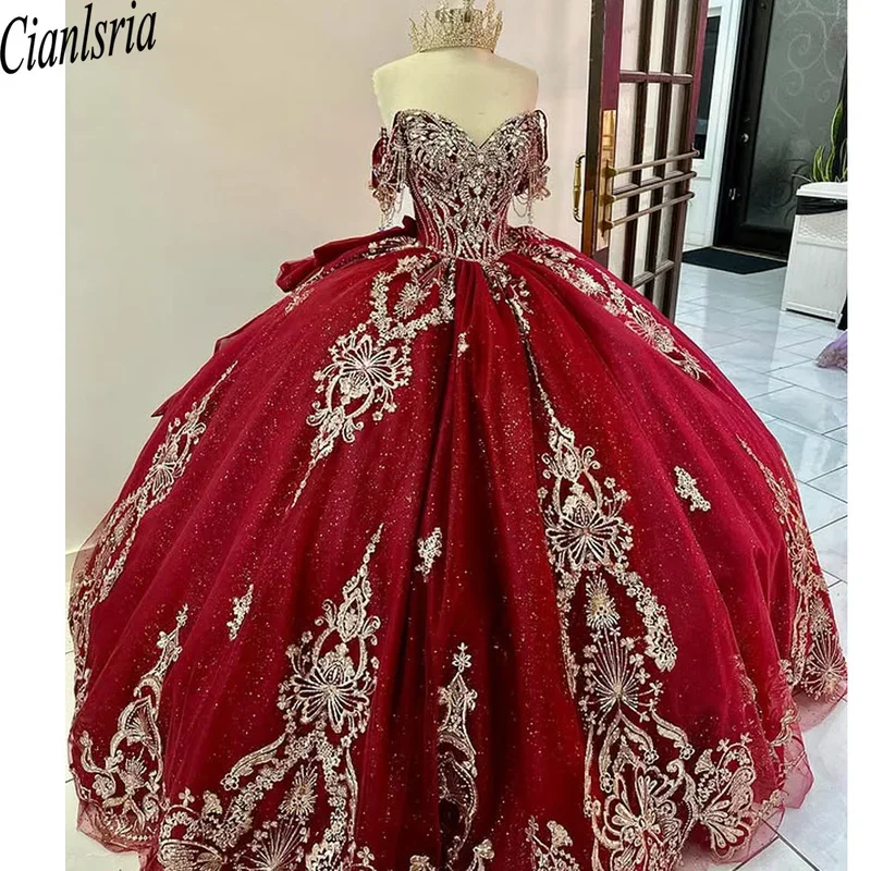 Glitter Tulle Quinceanera Dresses for 15 Years Off Shoulder Lace Appliques Pleating Princess Dress Blue Woman Customized
Glitter Tulle Quinceanera Dresses for 15 Years Off Shoulder Lace Appliques Pleating Princess Dress Blue Woman Customized