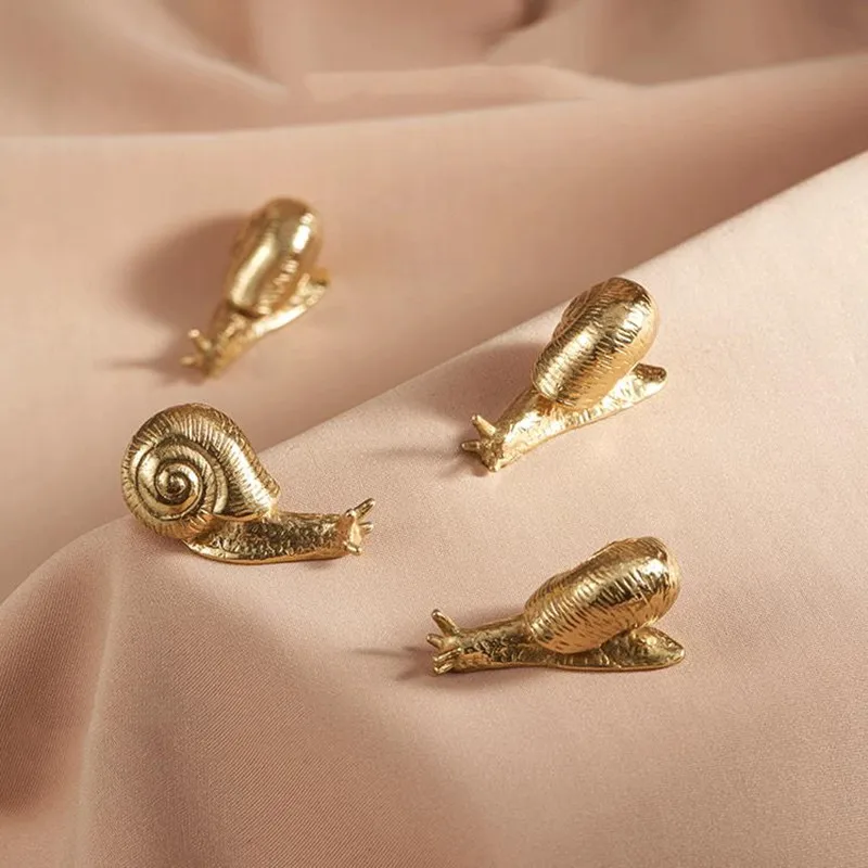 Brass Snail Pure Copper Drawer Cabinet Door Handle Creative Wardrobe Tea Caddy Jewelry Box Knob Diy Decoration Pulls Handle
Brass Snail Pure Copper Drawer Cabinet Door Handle Creative Wardrobe Tea Caddy Jewelry Box Knob Diy Decoration Pulls Handle
