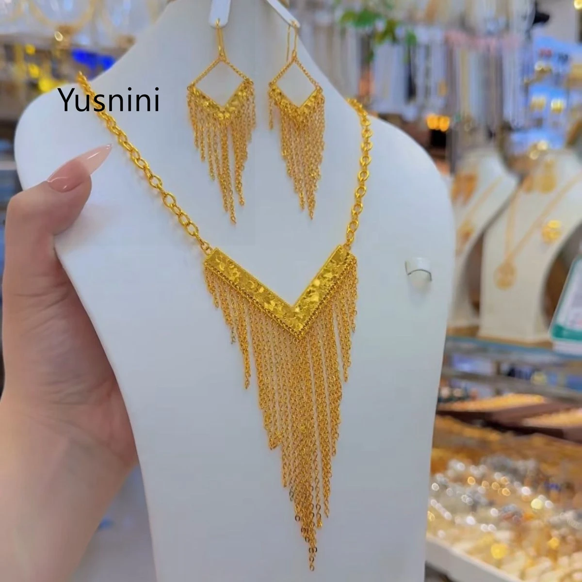 New Dubai Fashion High end 24K Gold Plated Necklace Earrings Exquisite Engagement Party Jewelry Set for Lovers 888
New Dubai Fashion High end 24K Gold Plated Necklace Earrings Exquisite Engagement Party Jewelry Set for Lovers 888
