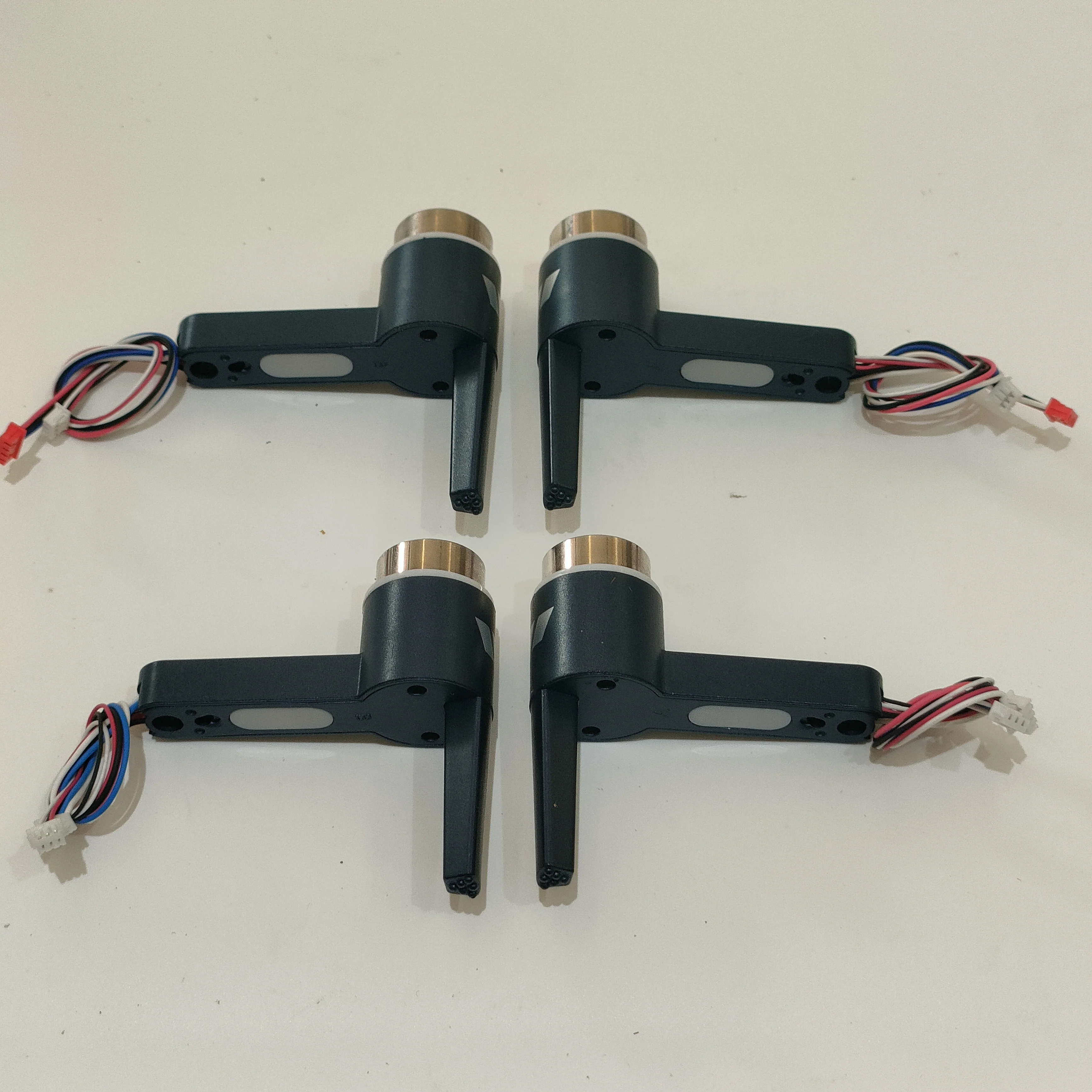 4PCS Full Set Brushless Motor Arm for LSRC XT808 Foldable LS-XT808 Drones Accessories
4PCS Full Set Brushless Motor Arm for LSRC XT808 Foldable LS-XT808 Drones Accessories