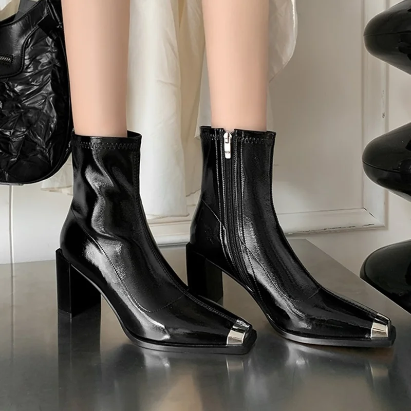 Metal Dceoration Square Toe Ankle Boots Square Heel Shiny Patent Leather Zipper New Arrivals Fashion Women Modern Boots
Metal Dceoration Square Toe Ankle Boots Square Heel Shiny Patent Leather Zipper New Arrivals Fashion Women Modern Boots