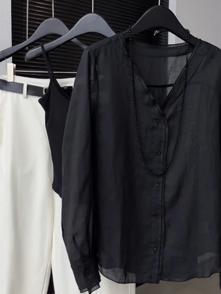 High-End Japanese Style Long Sleeve Black V-Neck Linen Sun Protection Shirt Women Summer Lazy Loose Cotton Linen Top Thin
High-End Japanese Style Long Sleeve Black V-Neck Linen Sun Protection Shirt Women Summer Lazy Loose Cotton Linen Top Thin