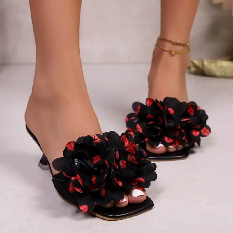Ladies Shoes 2026 Fashion Open Toe Women's Slippers Fashion Summer Color Matching Plus Size Best Seller High Heels
Ladies Shoes 2026 Fashion Open Toe Women's Slippers Fashion Summer Color Matching Plus Size Best Seller High Heels