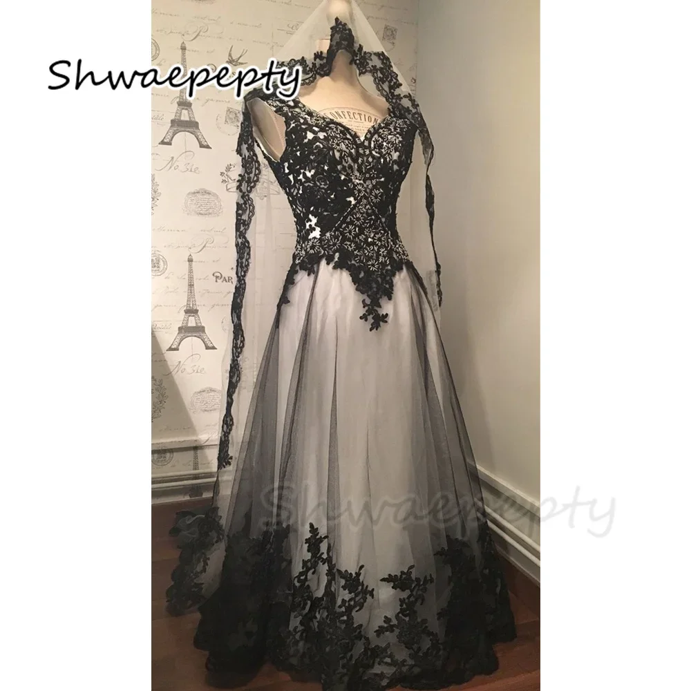 Gothic Black And White Wedding Dress Beaded Lace Appliques V-Neck Sleeveless A Line Vintage Bridal Gowns Customized
Gothic Black And White Wedding Dress Beaded Lace Appliques V-Neck Sleeveless A Line Vintage Bridal Gowns Customized