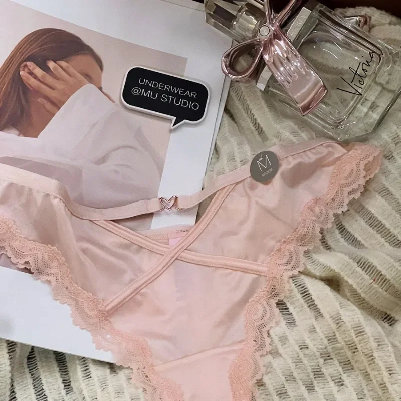 SP & CITY ледяной шелк прозрачные кружевные сексуальные стринги с вырезами в форме сердца атласное женское нижнее белье хлопковые бесшовные трусики с промежностью
SP & CITY ледяной шелк прозрачные кружевные сексуальные стринги с вырезами в форме сердца атласное женское нижнее белье хлопковые бесшовные трусики с промежностью