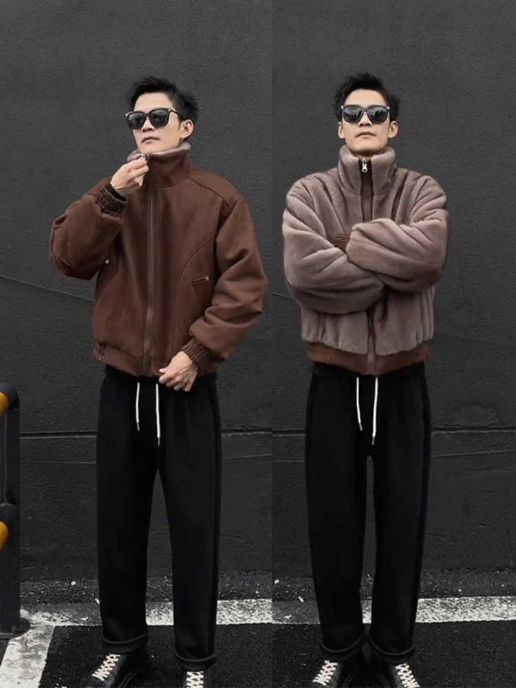 Утепленная двусторонняя куртка с флисовой подкладкой из хлопка для мужчин, зимняя теплая верхняя одежда с кожаными и меховыми вставками, молодежная повседневная модель
Утепленная двусторонняя куртка с флисовой подкладкой из хлопка для мужчин, зимняя теплая верхняя одежда с кожаными и меховыми вставками, молодежная повседневная модель