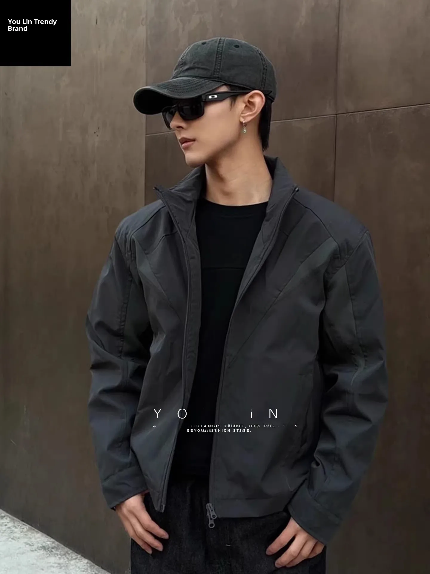 Мужская демисезонная куртка Deep ey American Style Flight Jacket Cleanfit с деконструированными плечами, воротником-стойкой, защитой от пуха и влаги.
Мужская демисезонная куртка Deep ey American Style Flight Jacket Cleanfit с деконструированными плечами, воротником-стойкой, защитой от пуха и влаги.