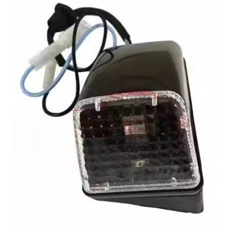 Truck Front Left Roof Light Visor Pump Truck Indicator Lights for Volvo FM420/460
Truck Front Left Roof Light Visor Pump Truck Indicator Lights for Volvo FM420/460