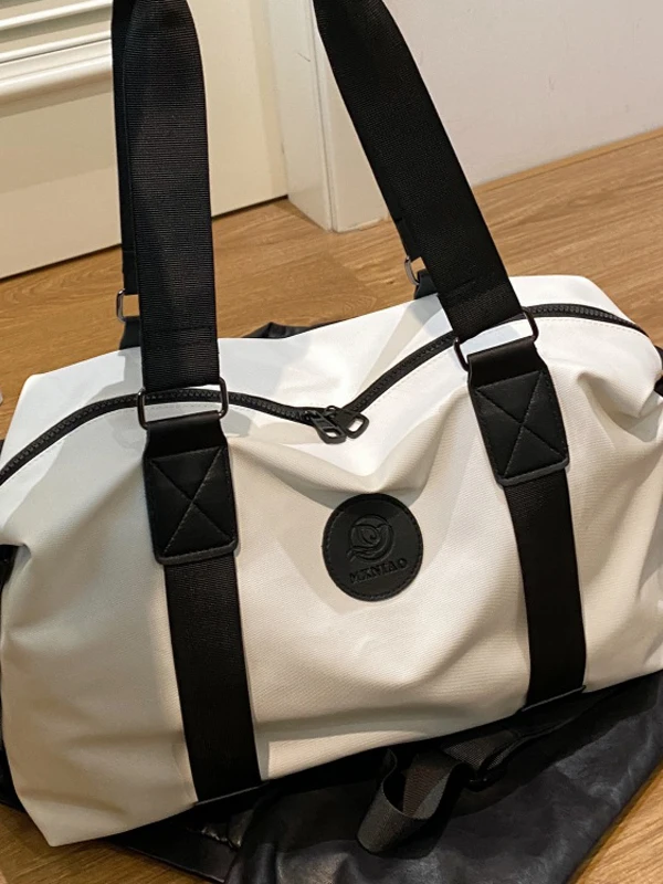 Large Capaci Travel Handbag Storage Bag for Women Separate Wet And Dry Sports Fitn Bag for Men And Women Suitcase with H...
Large Capaci Travel Handbag Storage Bag for Women Separate Wet And Dry Sports Fitn Bag for Men And Women Suitcase with H...