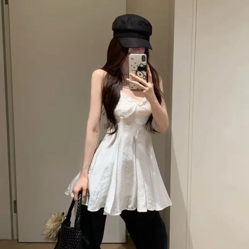 Female Clothing French Style A-Line Camis Fashion Ruffles Folds Summer Tops Solid Color V-Neck Aura Sleeveless Basic Waist Tanks
Female Clothing French Style A-Line Camis Fashion Ruffles Folds Summer Tops Solid Color V-Neck Aura Sleeveless Basic Waist Tanks