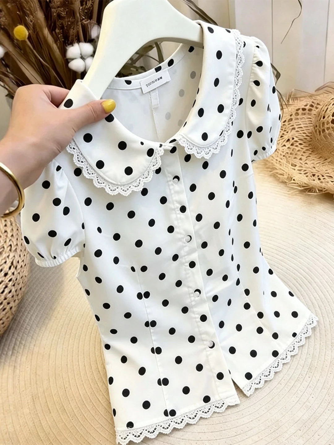 Polka Dot Doll Collar Short Sleeve Women's Shirt Summer 2026 New plus Size Slimming Top Korean Style Bubble Sleeve Regular Fit
Polka Dot Doll Collar Short Sleeve Women's Shirt Summer 2026 New plus Size Slimming Top Korean Style Bubble Sleeve Regular Fit
