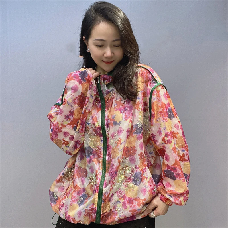 New jacket Summer 2024 Loose Hooded Sunscreen Jacket Thin Floral Pink Zipper Loose Cardigan Women's Jacket Casual Style
New jacket Summer 2024 Loose Hooded Sunscreen Jacket Thin Floral Pink Zipper Loose Cardigan Women's Jacket Casual Style