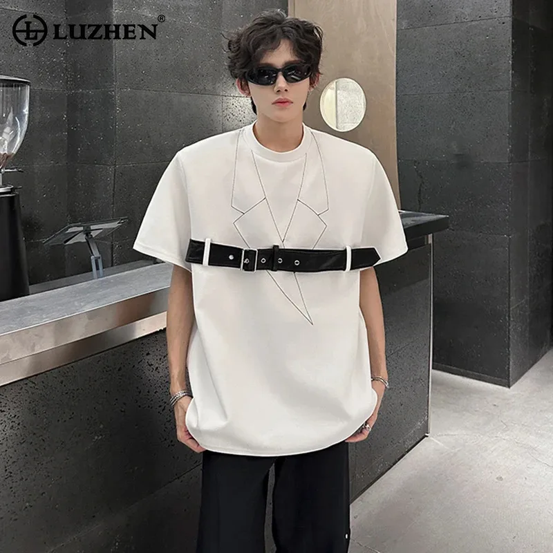 LUZHEN Trendy Handsome Leather Belt Decorate Short Sleeve T-shirts Men's 2025 Summer New Original Loose Casual Male Tops JY1984
LUZHEN Trendy Handsome Leather Belt Decorate Short Sleeve T-shirts Men's 2025 Summer New Original Loose Casual Male Tops JY1984