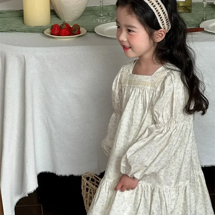 Children Clothing Girls Dress Spring 2024 New Fashionable Girls Floral Puffle-sleeve Cotton Dress Lace French Style Dress
Children Clothing Girls Dress Spring 2024 New Fashionable Girls Floral Puffle-sleeve Cotton Dress Lace French Style Dress