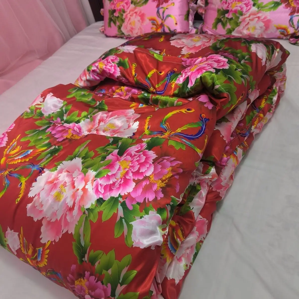 No cotton filling Glossy satin silk cover with single-sided zipper Panel Ice cool floral print bedspread home bedding
No cotton filling Glossy satin silk cover with single-sided zipper Panel Ice cool floral print bedspread home bedding