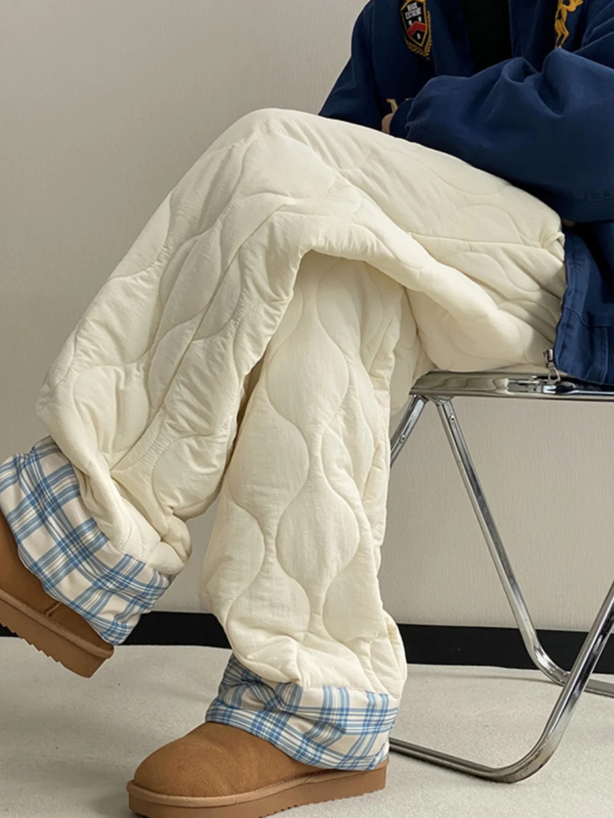 Thiened Plaid Lamb Fur down Cotton Pants Women's Winter Outdoor Skiing Trousers Northeast Casual Straight Leg Pants
Thiened Plaid Lamb Fur down Cotton Pants Women's Winter Outdoor Skiing Trousers Northeast Casual Straight Leg Pants